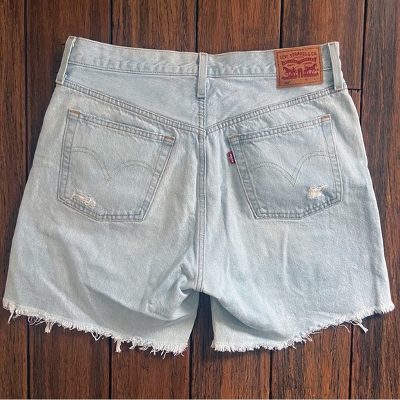 Levi’s 501 Button Fly Cut Off Festival Shorts Lightwash Size 31 Ripped Cotton - Picture 1 of 12
